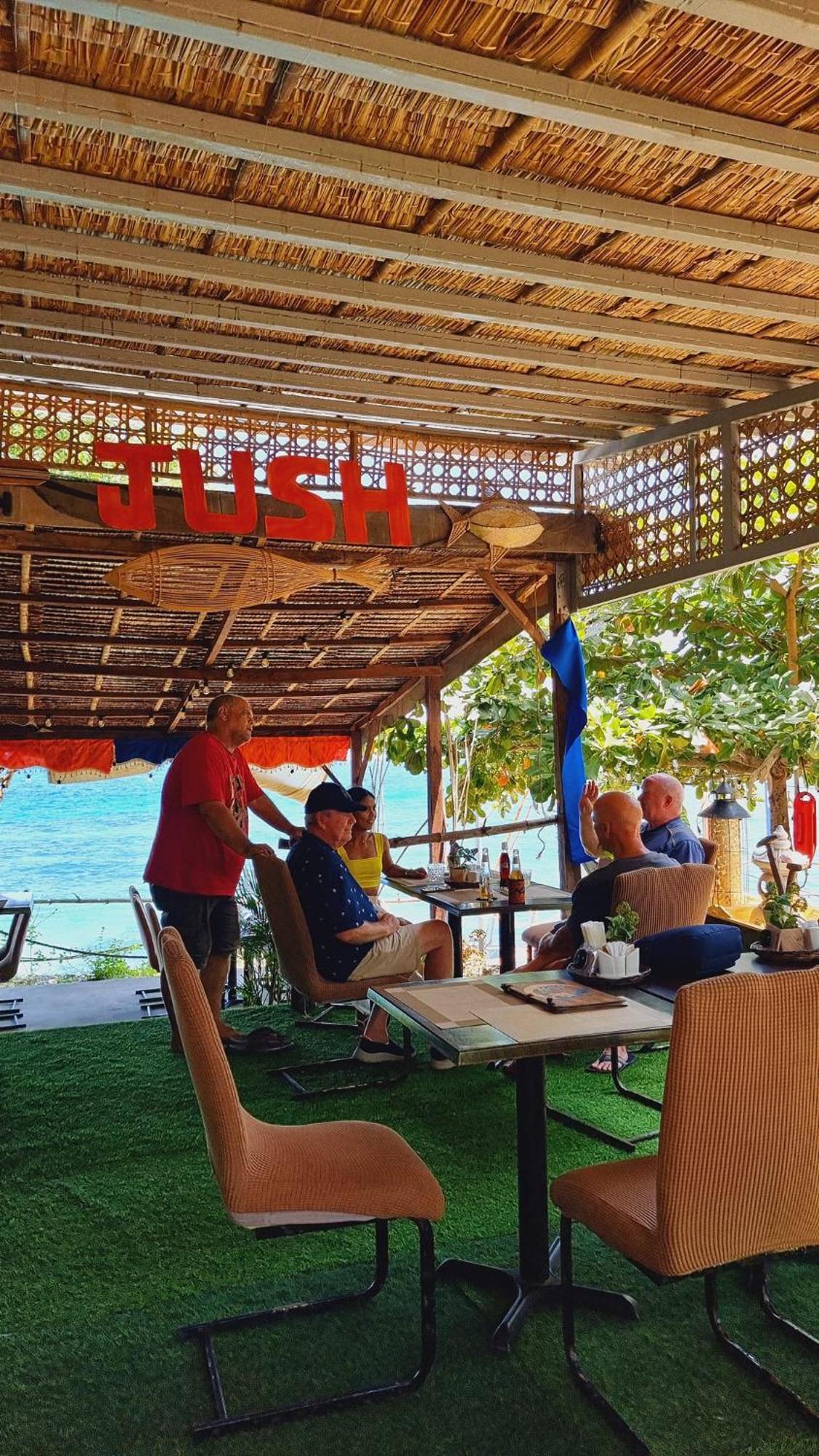 Jush Native And Glamping Ξενοδοχείο Dauis Εξωτερικό φωτογραφία
